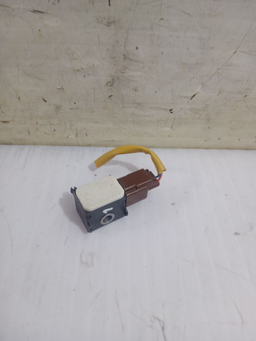 sensor_1d95920000_kia_carens_iii_monospace_un_2_0_crdi_140