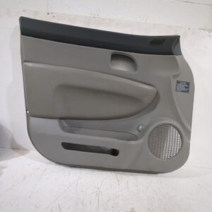 guarnecido_puerta_delantera_izquierda_823011d0705x_kia_carens_iii_monospace_un_2_0_crdi_140