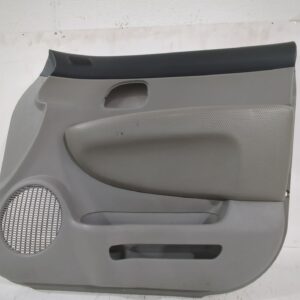 guarnecido_puerta_delantera_derecha_823021d0305x_kia_carens_iii_monospace_un_2_0_crdi_140