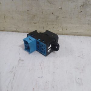 mando_elevalunas_trasero_derecho_935801d500_kia_carens_iii_monospace_un_2_0_crdi_140