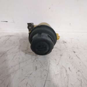 deposito_servo_571502g000_kia_carens_iii_monospace_un_2_0_crdi_140