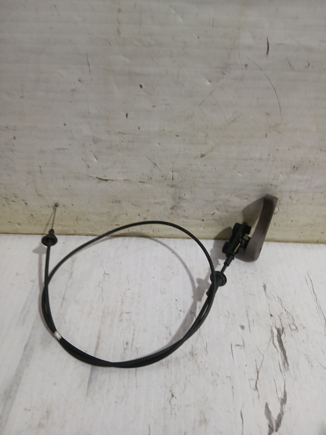 tirador_capot_811901d000_kia_carens_iii_monospace_un_2_0_crdi_140