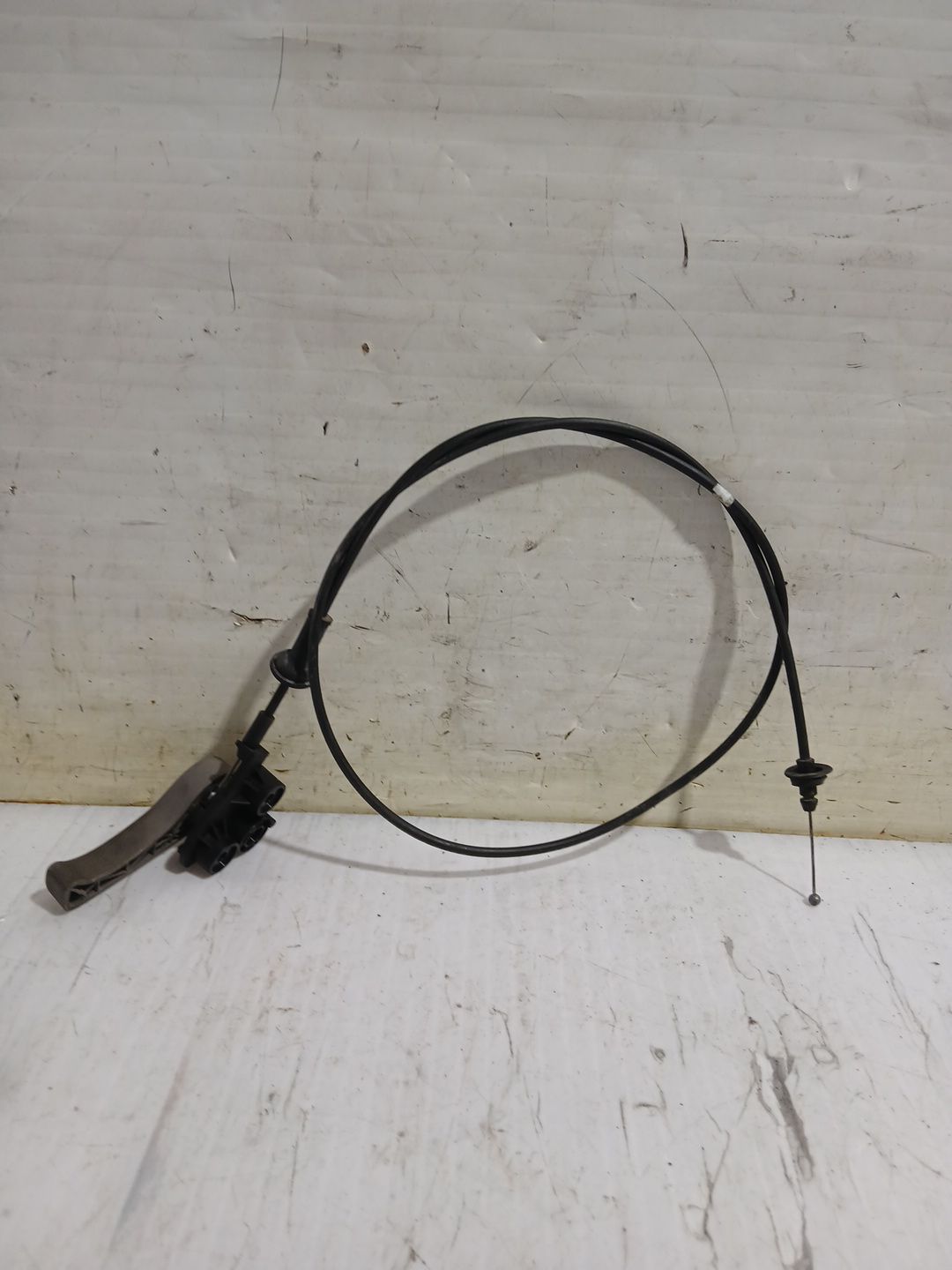 tirador_capot_811901d000_kia_carens_iii_monospace_un_2_0_crdi_140