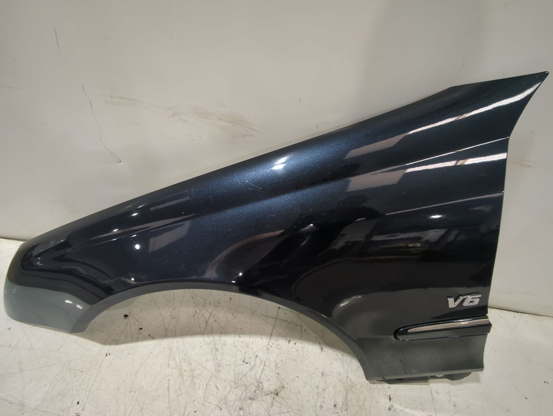 aleta_delantera_izquierda_2098800318_mercedes_benz_clk_c209_clk_240_209_361