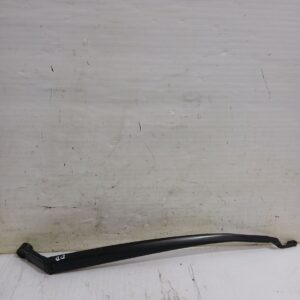 brazo_limpia_delantero_derecho_8521102181_toyota_auris_e15_1_33_dual_vvti_nre150