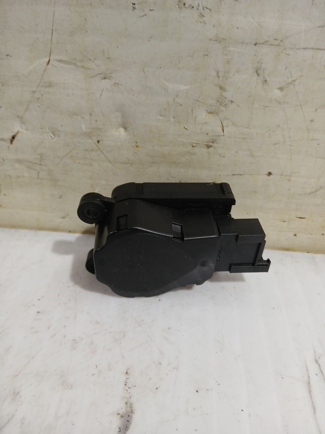 motor_apertura_trampilla_a2038201642_mercedes_benz_clk_c209_clk_240_209_361