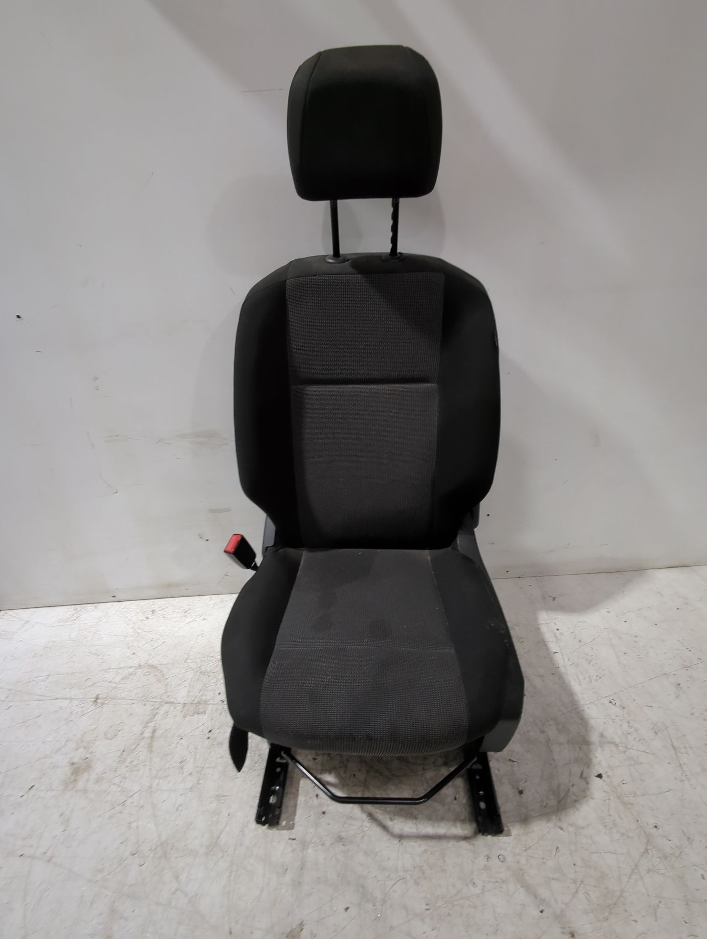 asiento_delantero_izquierdo_9826491180_peugeot_rifter_1_5_bluehdi_100