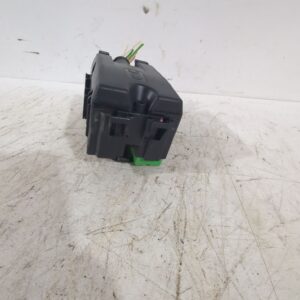 caja_reles_fusibles_9806192580_citr_n_jumpy_iii_furgoneta_v_1_5_bluehdi_100