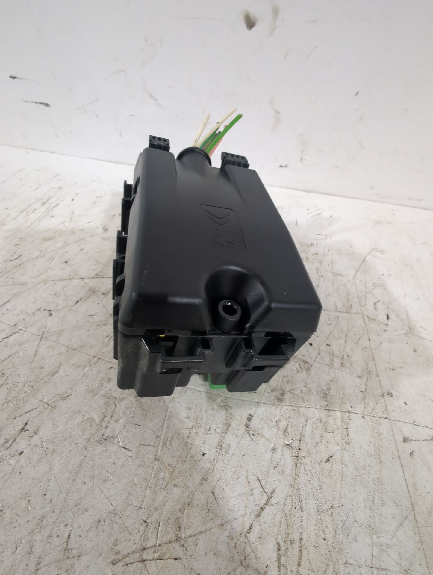 caja_reles_fusibles_9806192580_citr_n_jumpy_iii_furgoneta_v_1_5_bluehdi_100