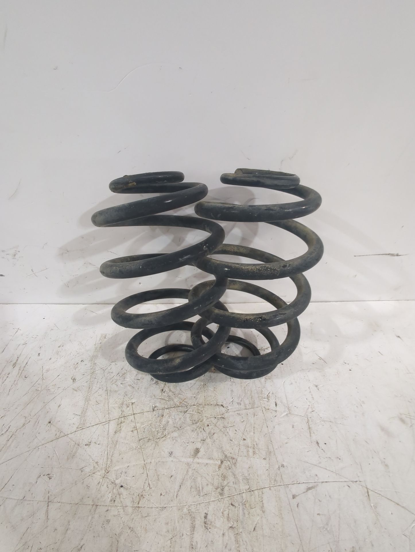 muelle_amortiguacion_7700274094_renault_clio_ii_bb_cb_1_2_bb0a_bb0f_bb10_bb1k_bb28_bb2d_bb2h_cb0a