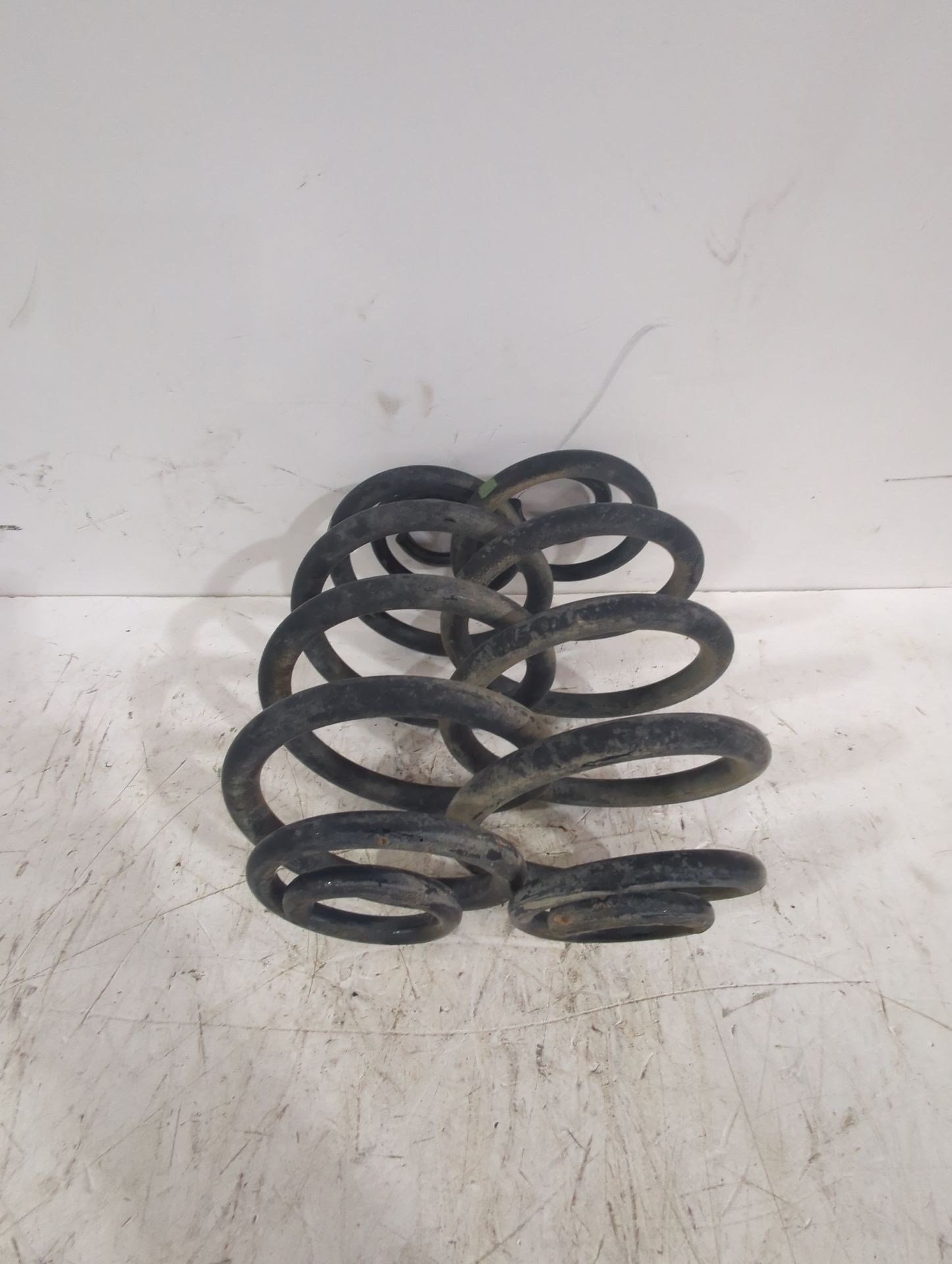 muelle_amortiguacion_7700274094_renault_clio_ii_bb_cb_1_2_bb0a_bb0f_bb10_bb1k_bb28_bb2d_bb2h_cb0a