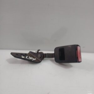 enganche_cinturon_trasero_derecho_8974l5_peugeot_407_6d_2_0_hdi_135_6drhrh_6drhre_6drhrg_6drhrj