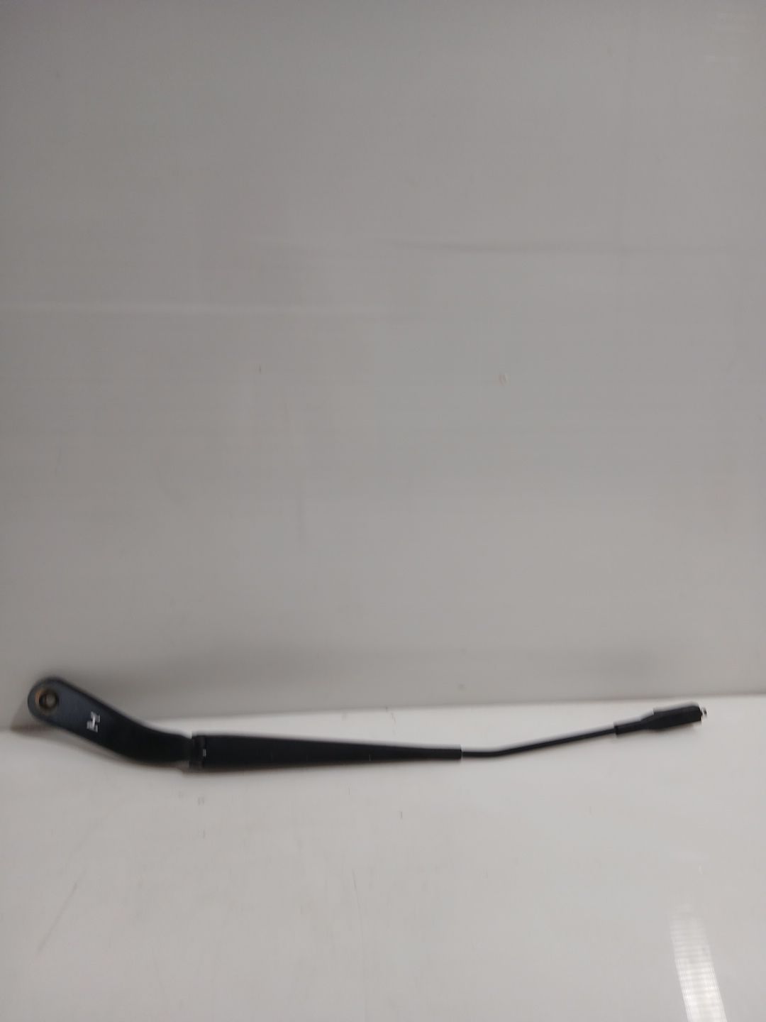 brazo_limpia_delantero_izquierdo_lr002244_land_rover_freelander_2_l359_2_2_td4_4x4