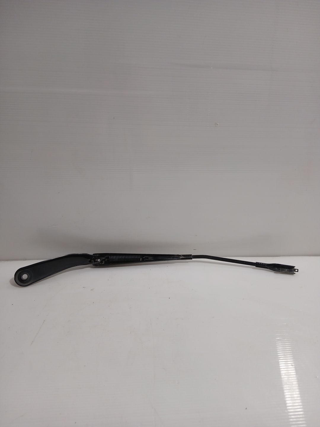 brazo_limpia_delantero_izquierdo_lr002244_land_rover_freelander_2_l359_2_2_td4_4x4