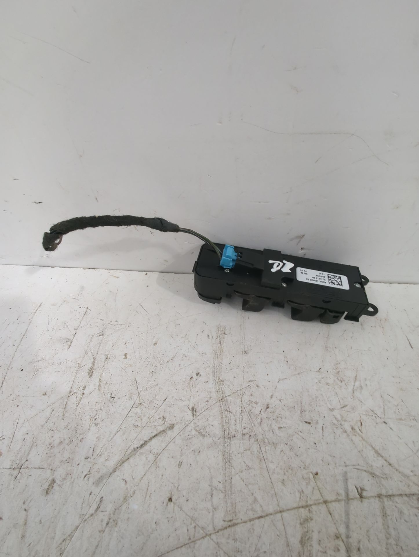 mando_elevalunas_delantero_izquierdo_lr003584_land_rover_freelander_2_l359_2_2_td4_4x4