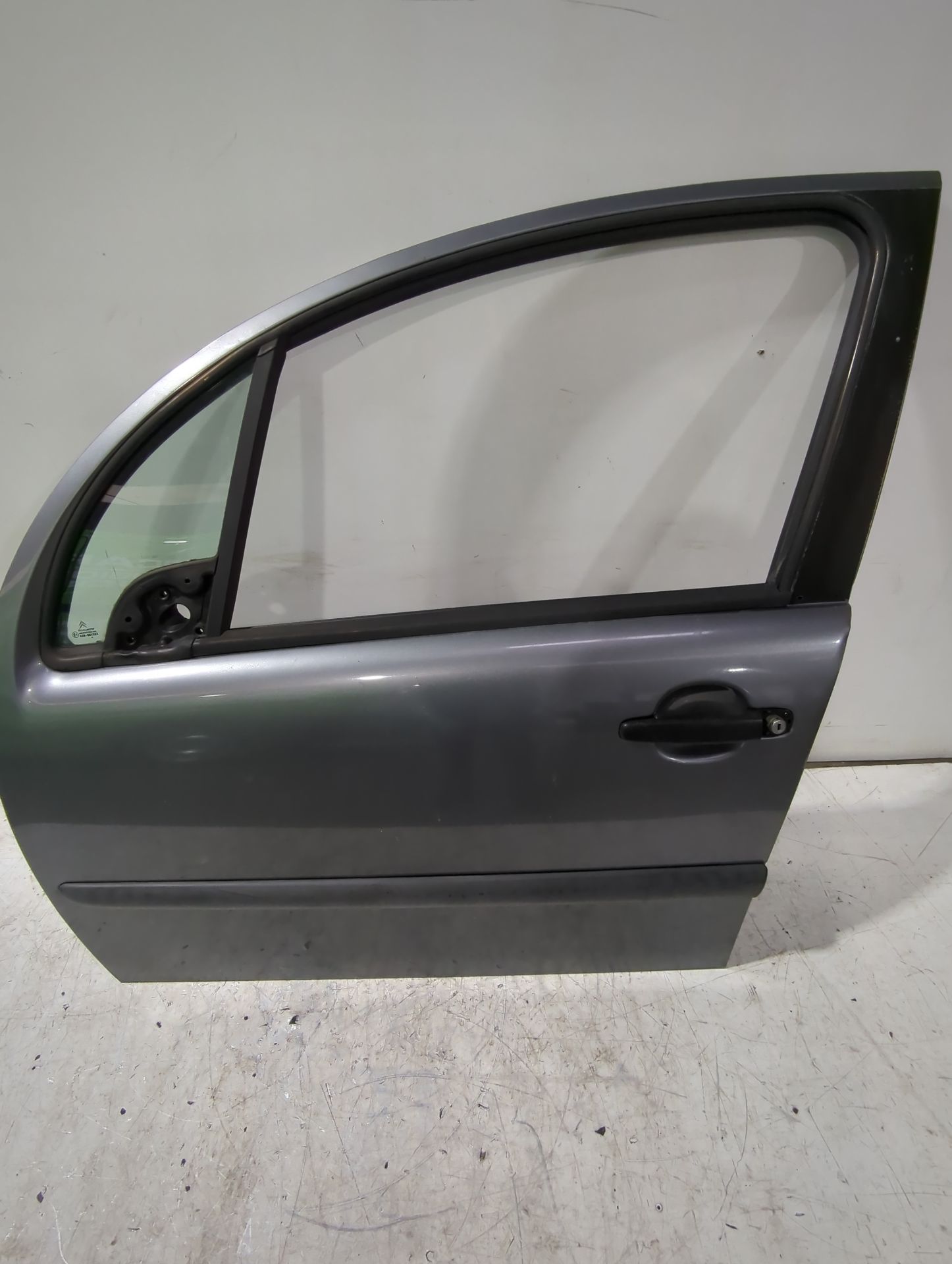 puerta_delantera_izquierda_9002v1_citr_n_c3_i_fc_fn_1_4_i