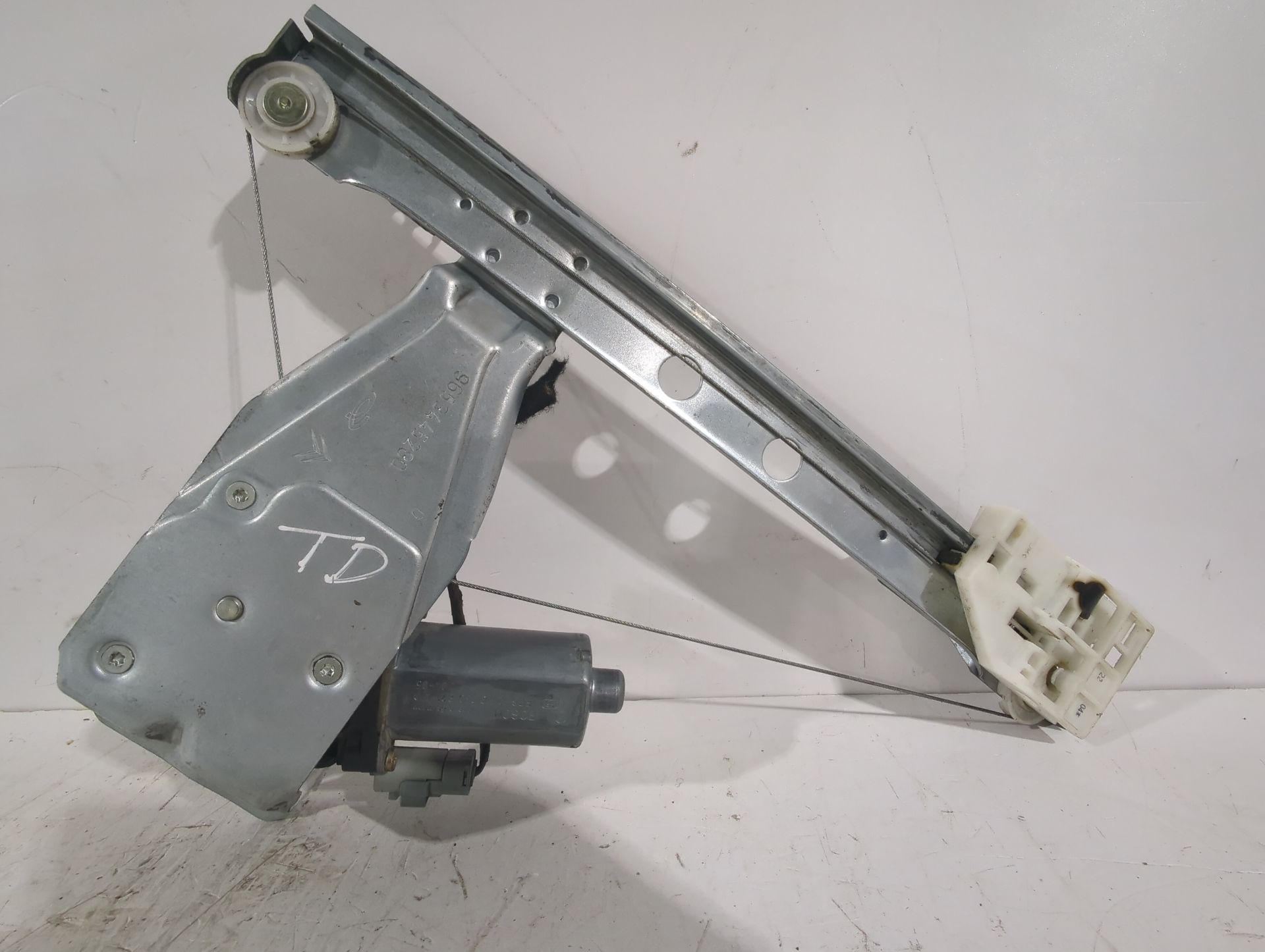 elevalunas_trasero_derecho_922487_citr_n_c3_i_fc_fn_1_4_i