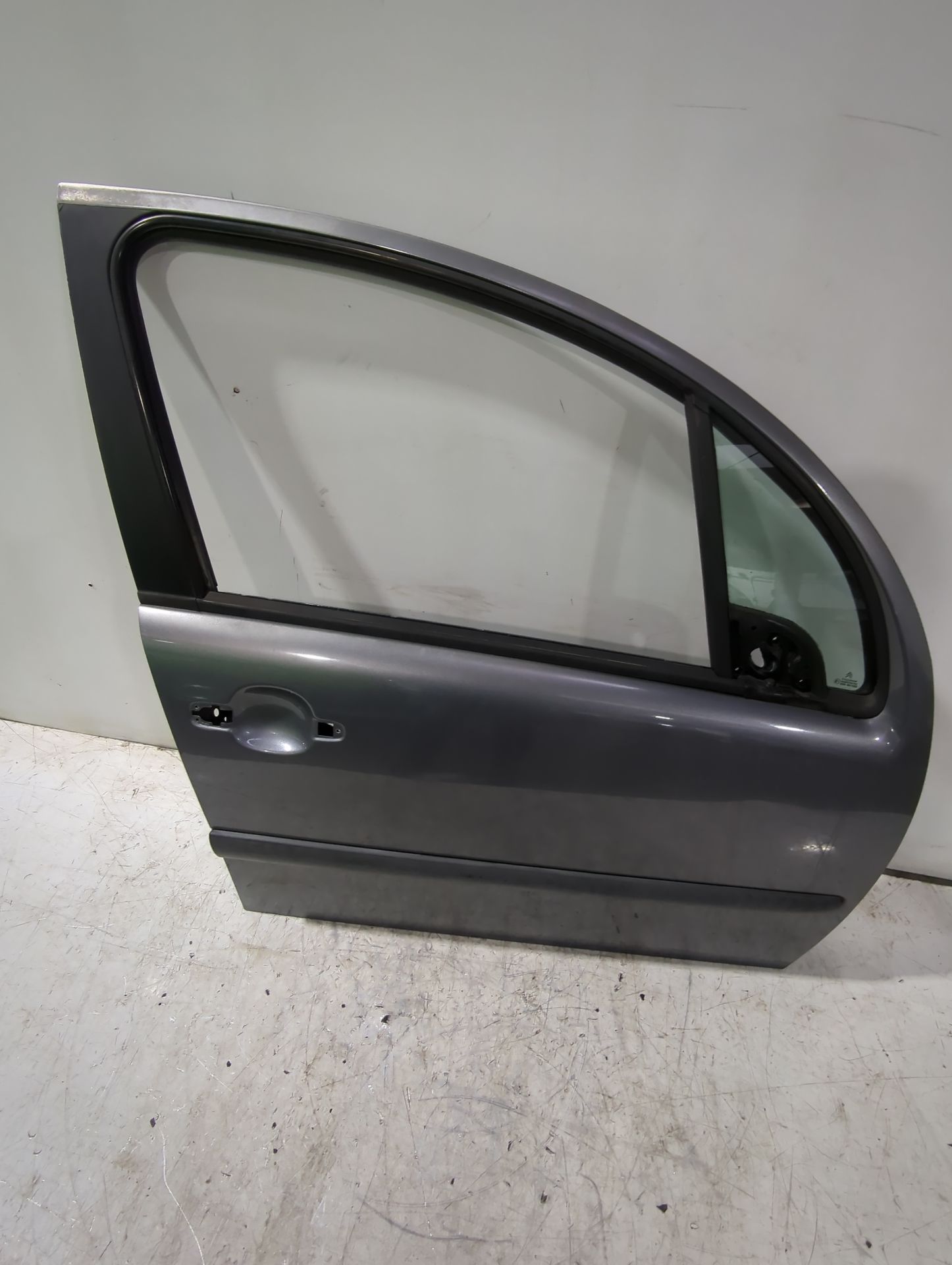 puerta_delantera_derecha_9004v1_citr_n_c3_i_fc_fn_1_4_i