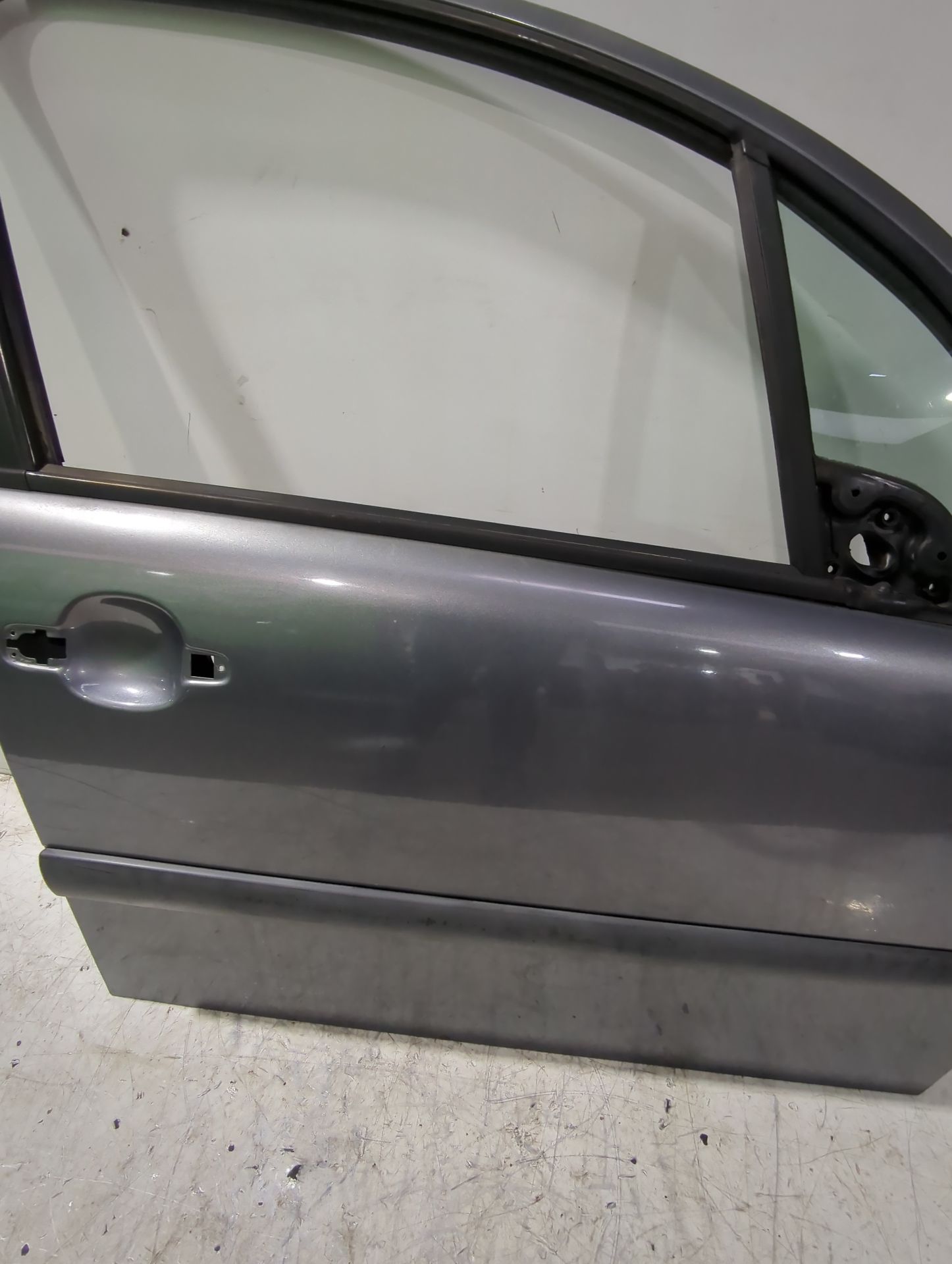 puerta_delantera_derecha_9004v1_citr_n_c3_i_fc_fn_1_4_i