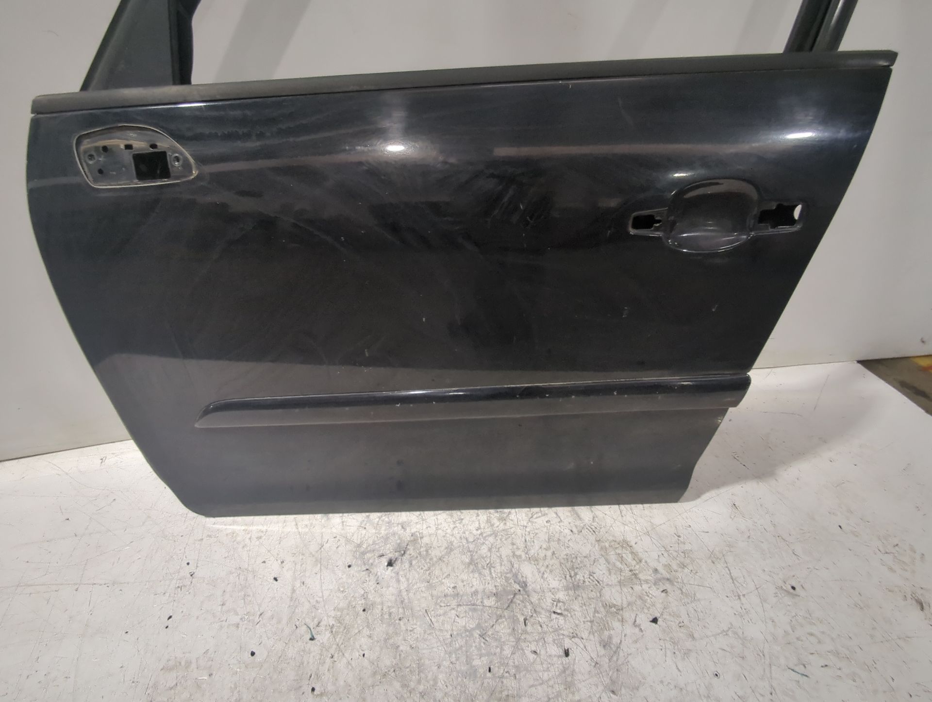 puerta_delantera_izquierda_9002x7_citr_n_c4_grand_picasso_i_ua_1_6_hdi