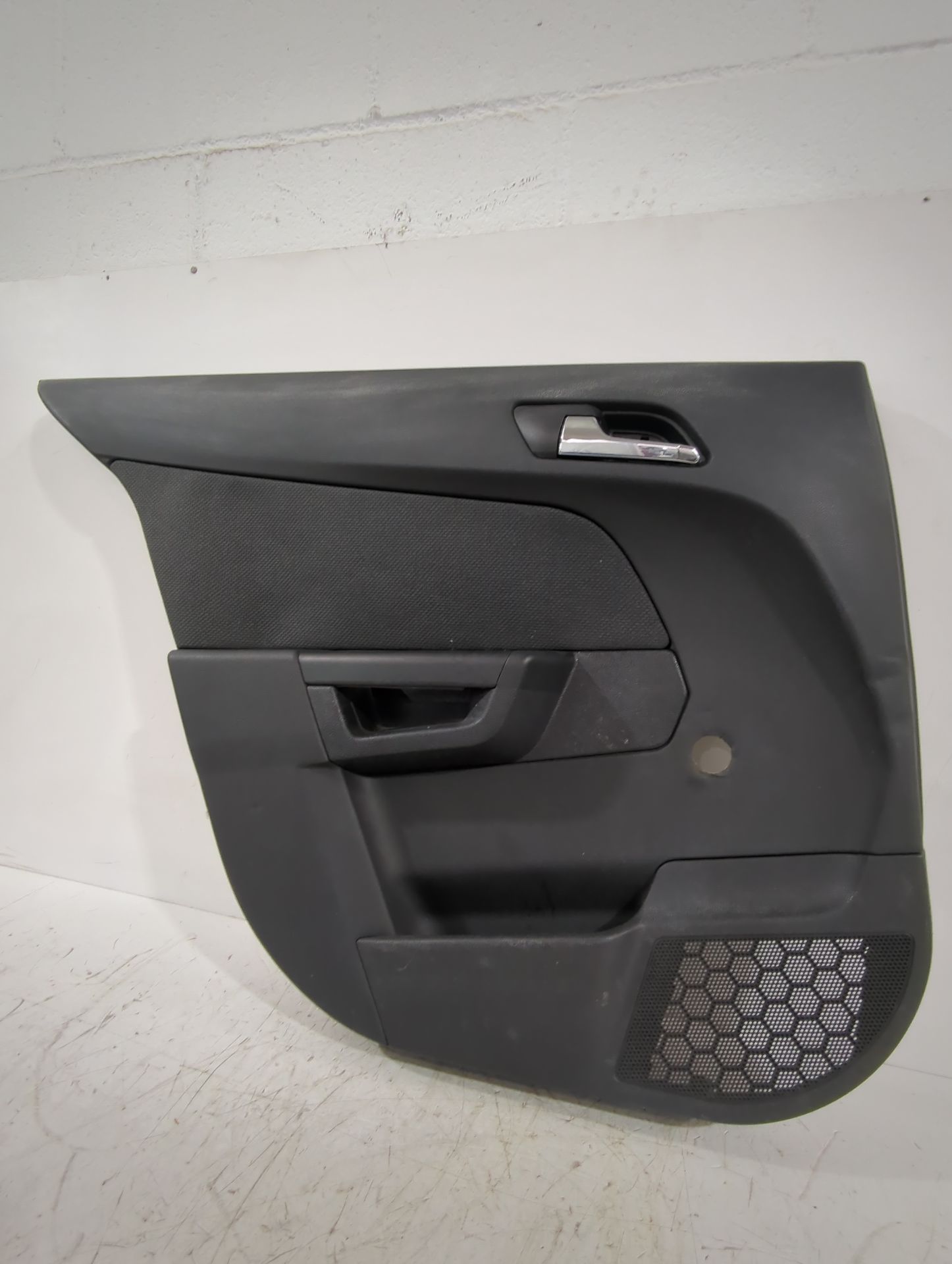 guarnecido_puerta_trasera_izquierda_13153917_opel_astra_h_a04_1_7_cdti_l48