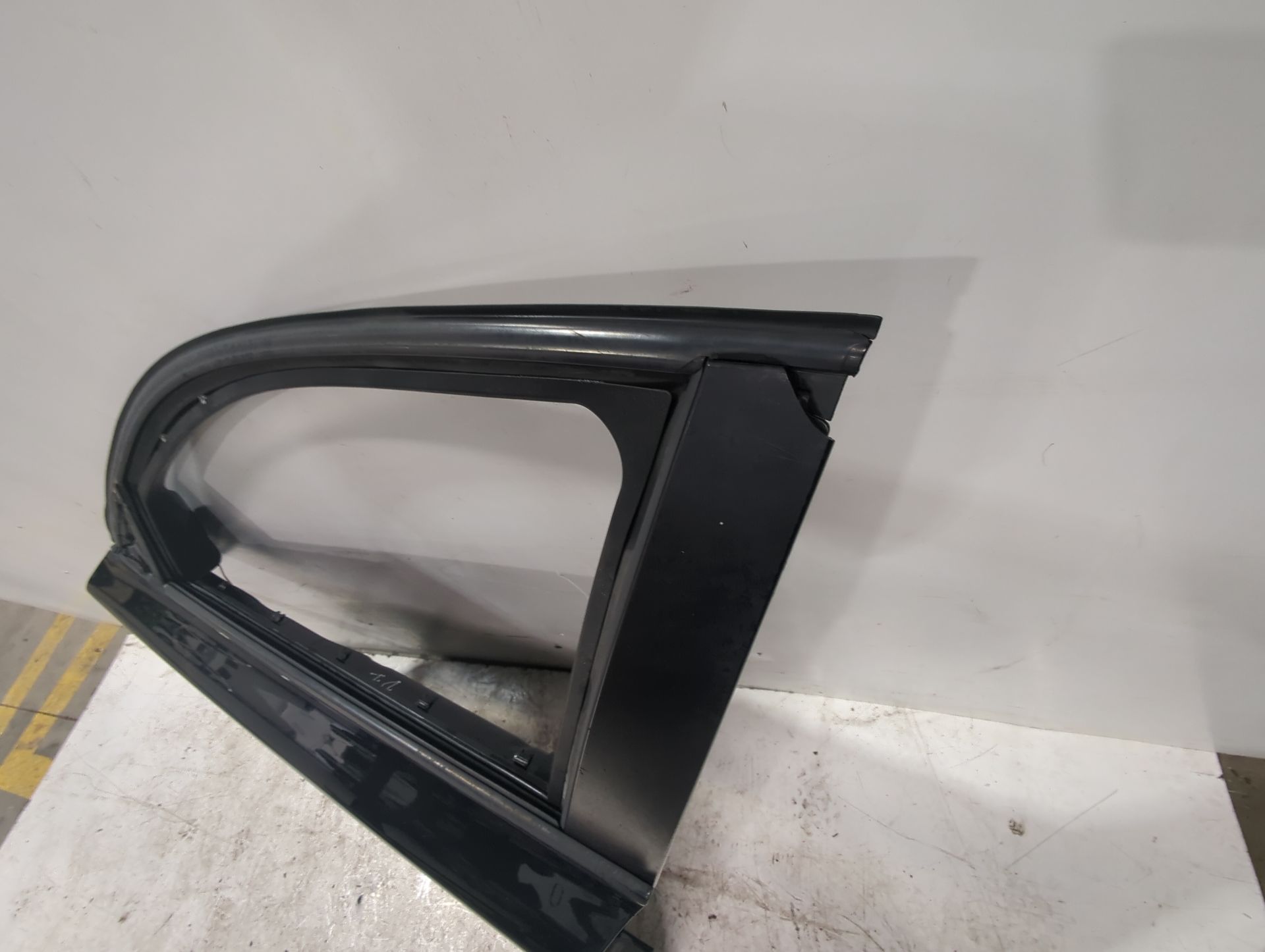 puerta_delantera_izquierda_41515a2a381_bmw_1_e87_120_d