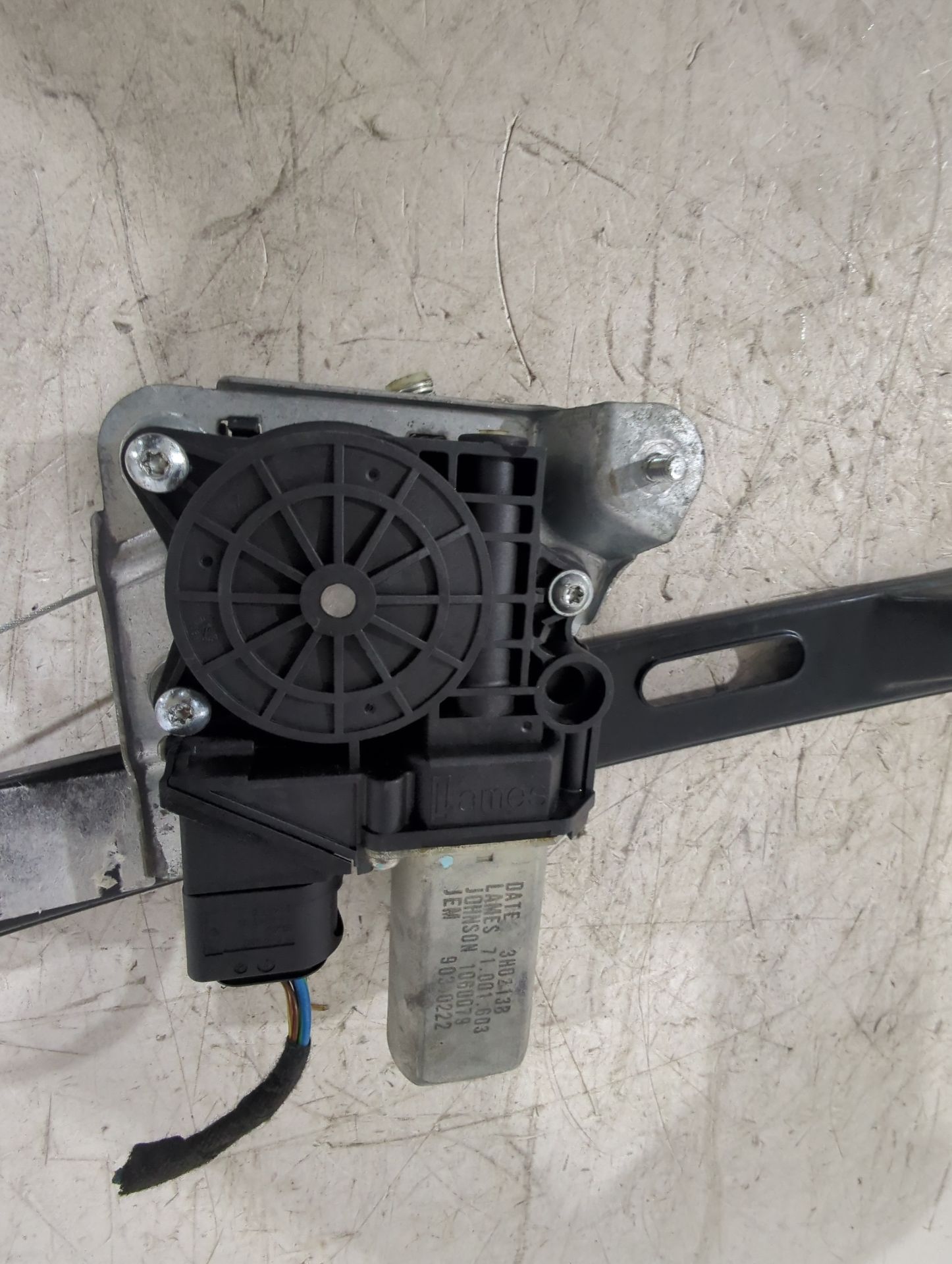 elevalunas_trasero_derecho_51357138468_bmw_1_e87_120_d