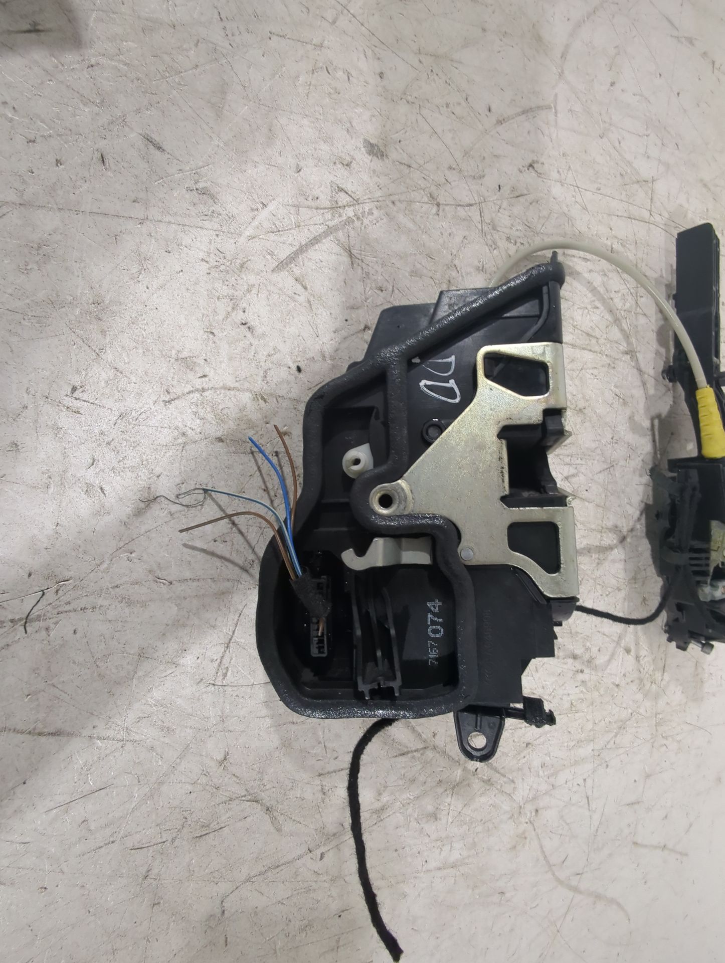 cerradura_puerta_delantera_derecha_51247840617_bmw_1_e87_120_d