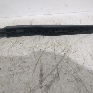 brazo_limpia_trasero_1909061_ford_ka_iii_uk_fk_1_2