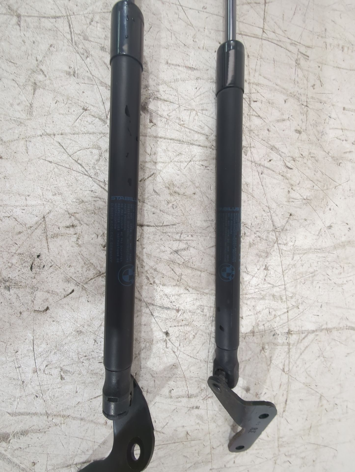 amortiguadores_maletero_porton_51247060622_bmw_1_e87_120_d