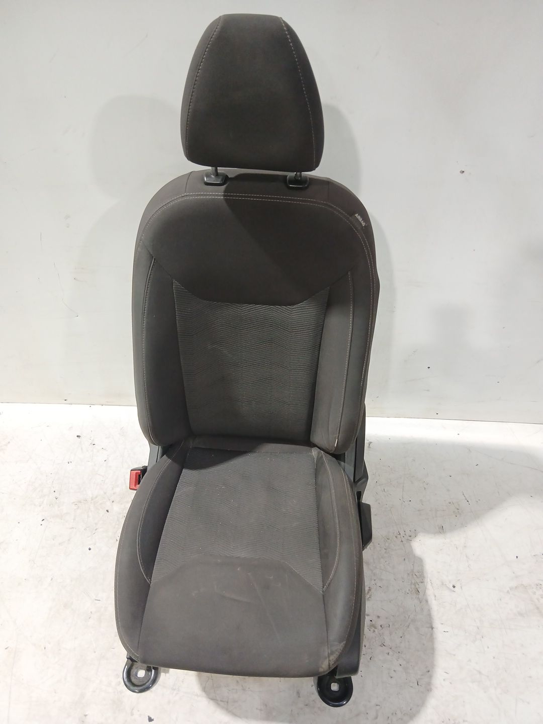 asiento_delantero_izquierdo_2032429_ford_ka_iii_uk_fk_1_2