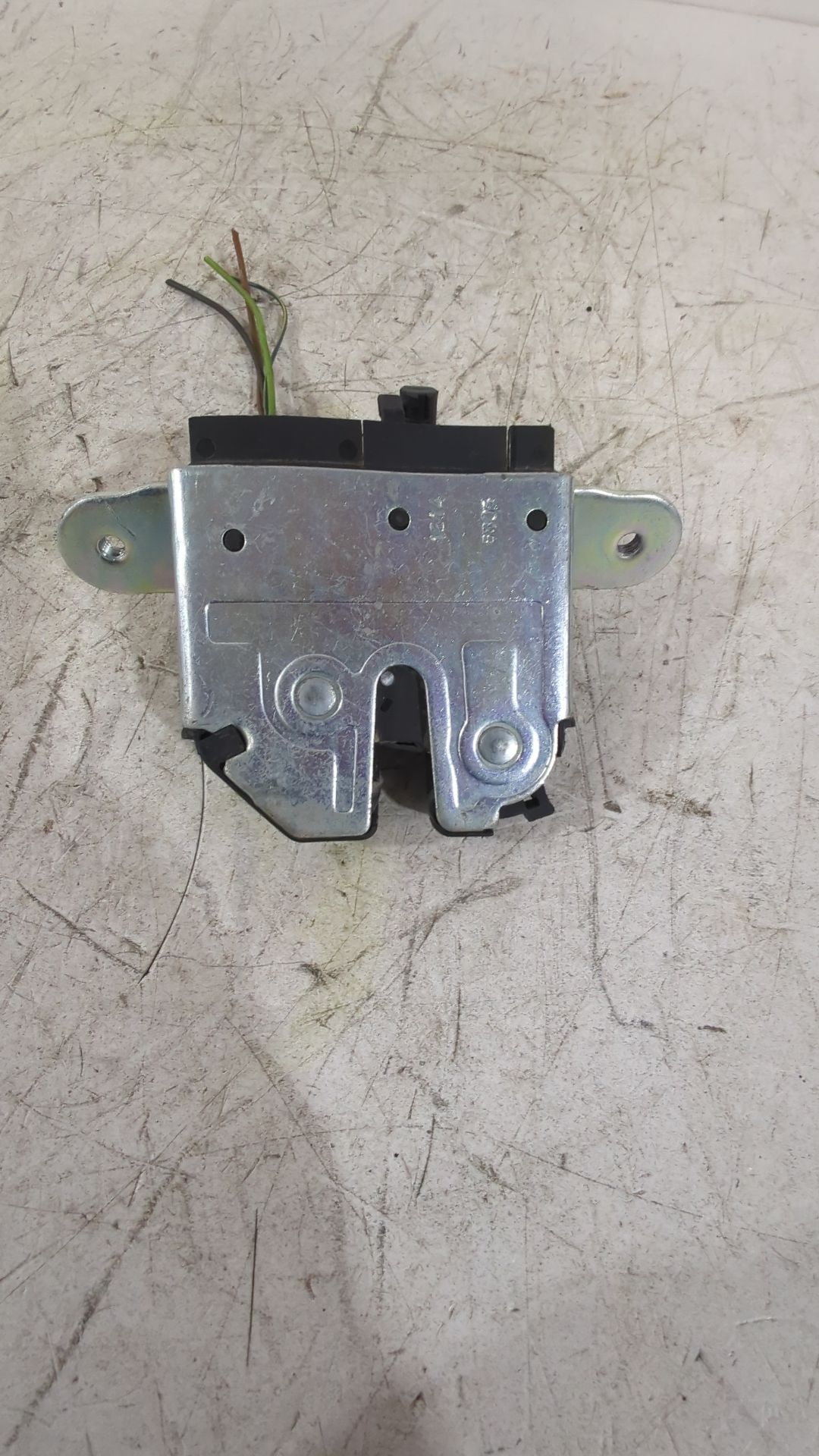 cerradura_maletero_porton_39021416_opel_corsa_d_s07_1_3_cdti_l08_l68