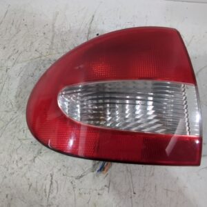 piloto_trasero_izquierdo_7700428058_renault_megane_i_classic_la0_1_1_6_16v_la00_la04_la0b_la11_la16_la19_la1j_la1k