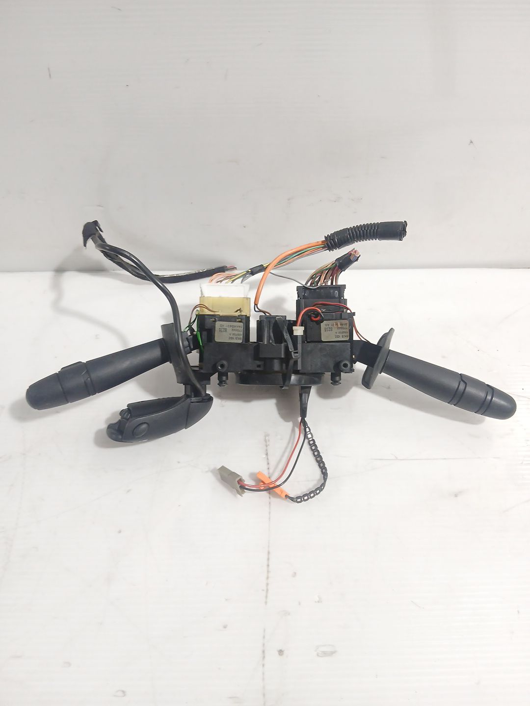 mando_multifuncion_34440401ad_7700428235_7700428197_34440401ad_renault_megane_i_classic_la0_1_1_6_16v_la00_la04_la0b_la11_la16_l