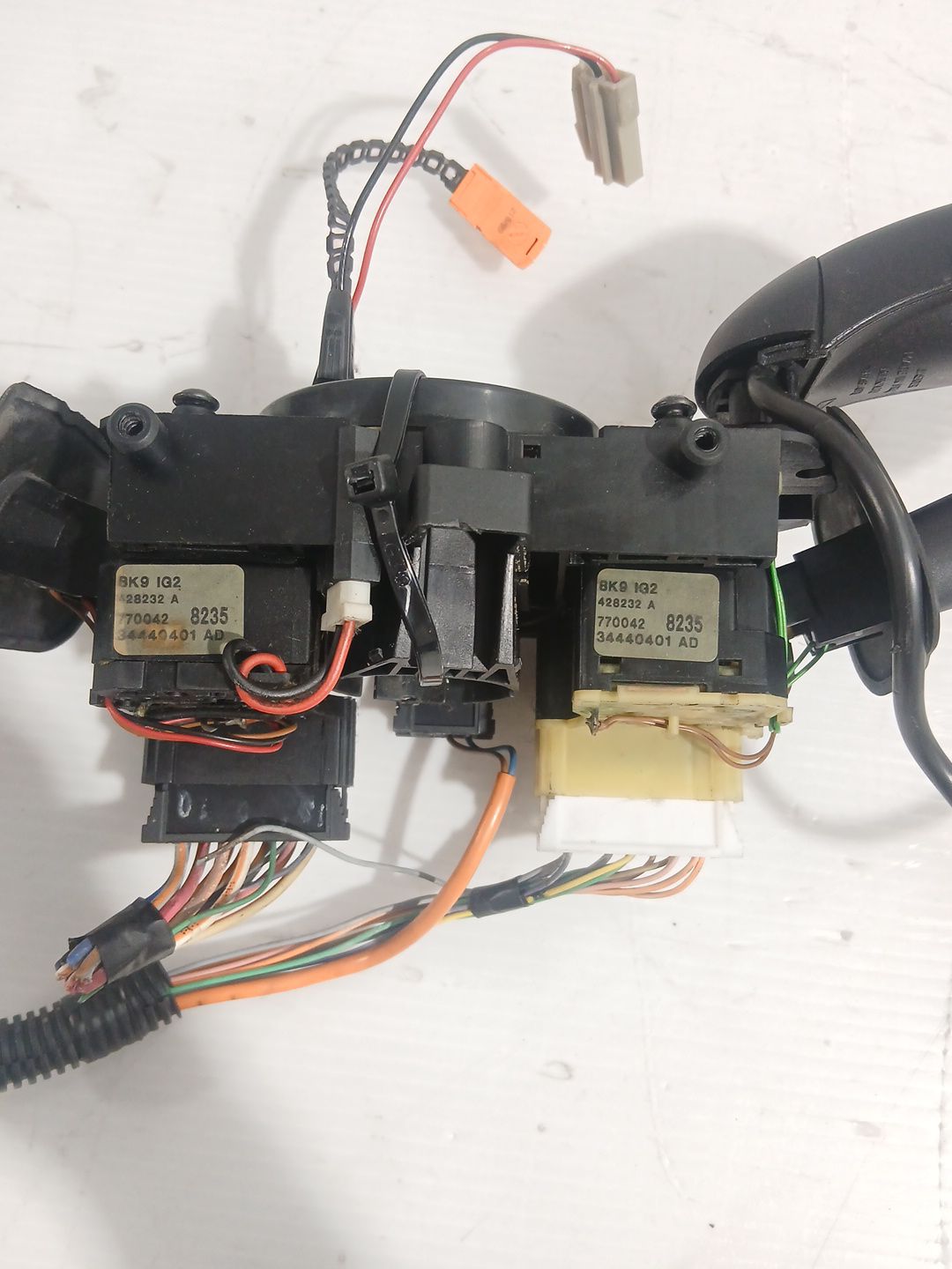 mando_multifuncion_34440401ad_7700428235_7700428197_34440401ad_renault_megane_i_classic_la0_1_1_6_16v_la00_la04_la0b_la11_la16_l