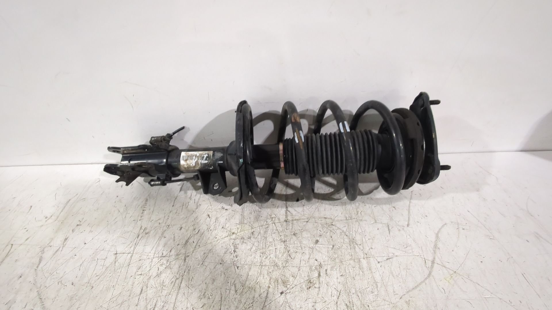 amortiguador_delantero_izquierdo_546501g200_kia_rio_ii_jb_1_5_crdi