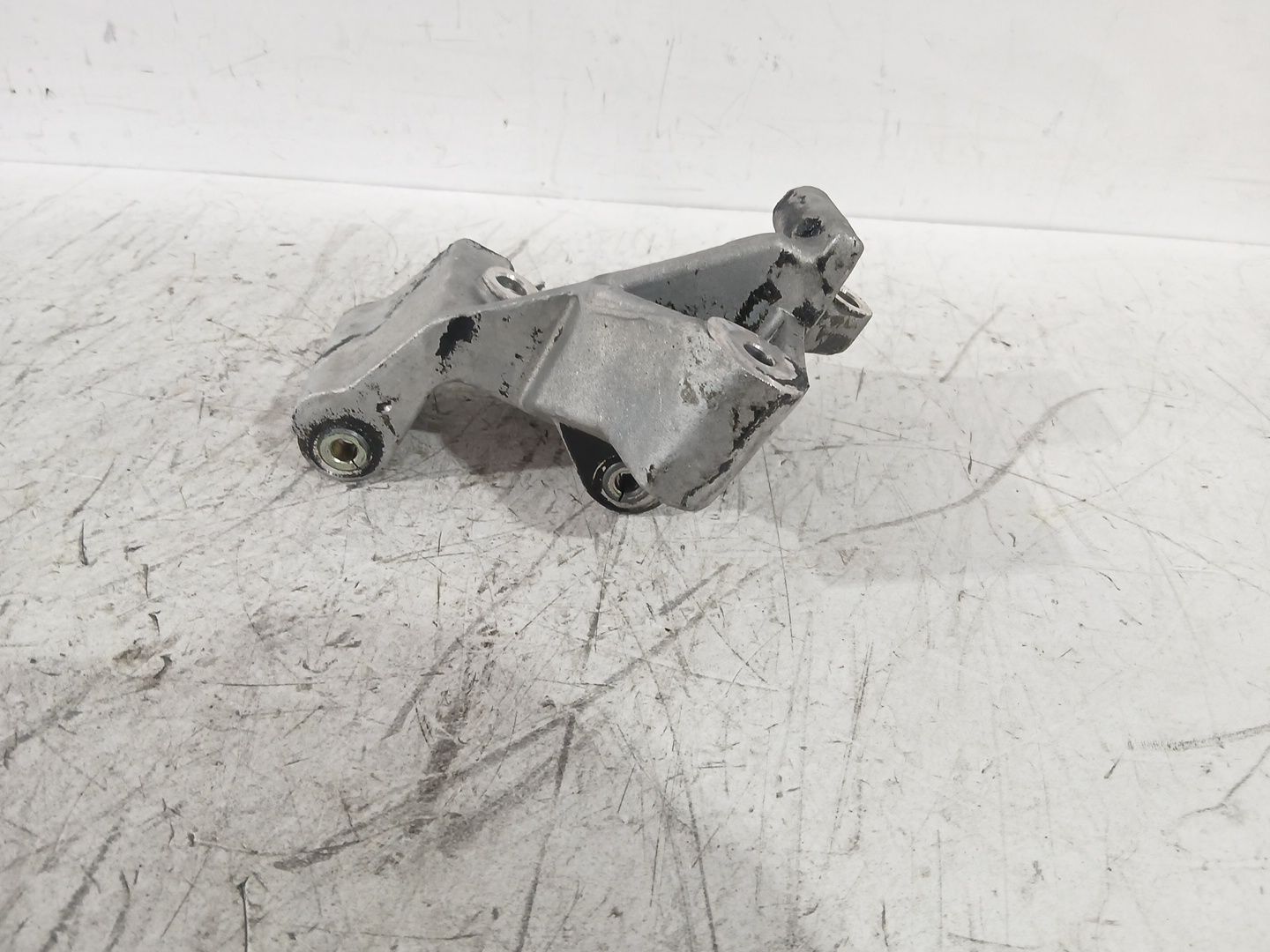 soporte_motor_derecho_awb0644_kia_rio_ii_jb_1_5_crdi