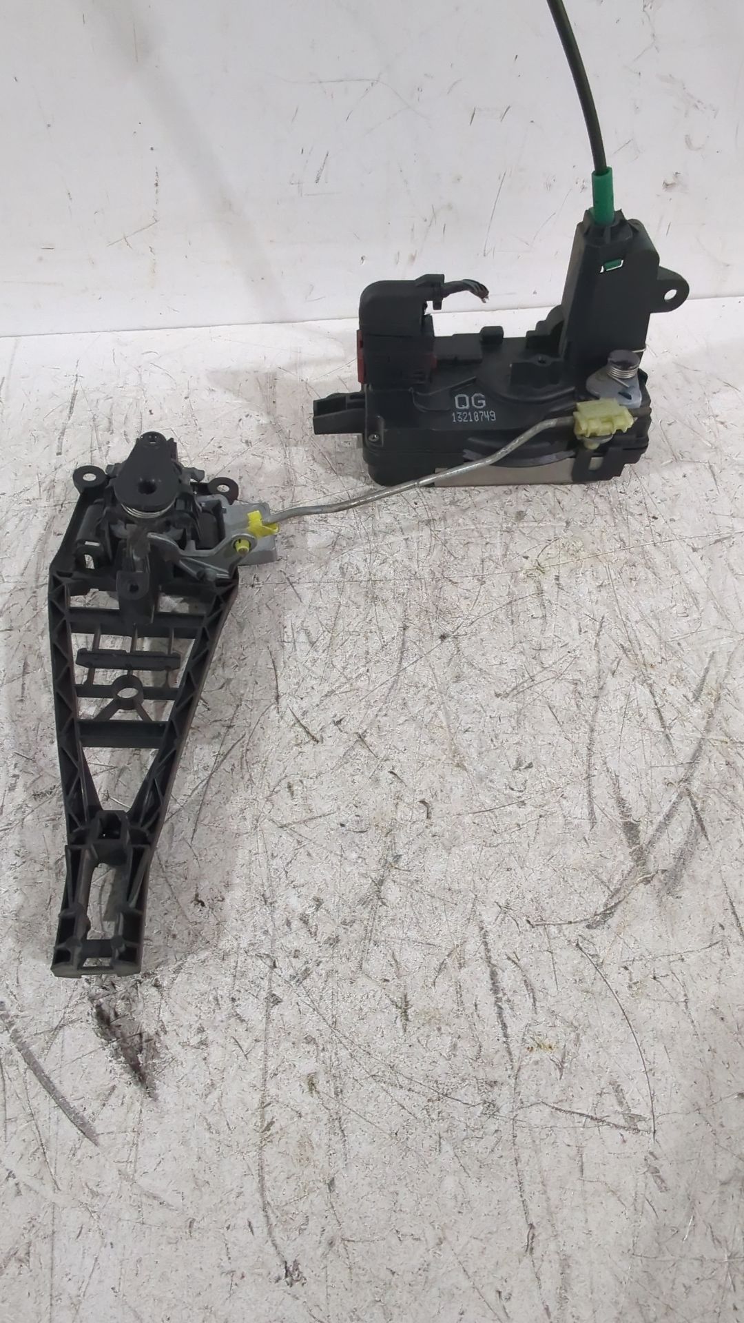 cerradura_puerta_delantera_derecha_13210749_opel_zafira_zafira_family_b_a05_1_9_cdti_m75