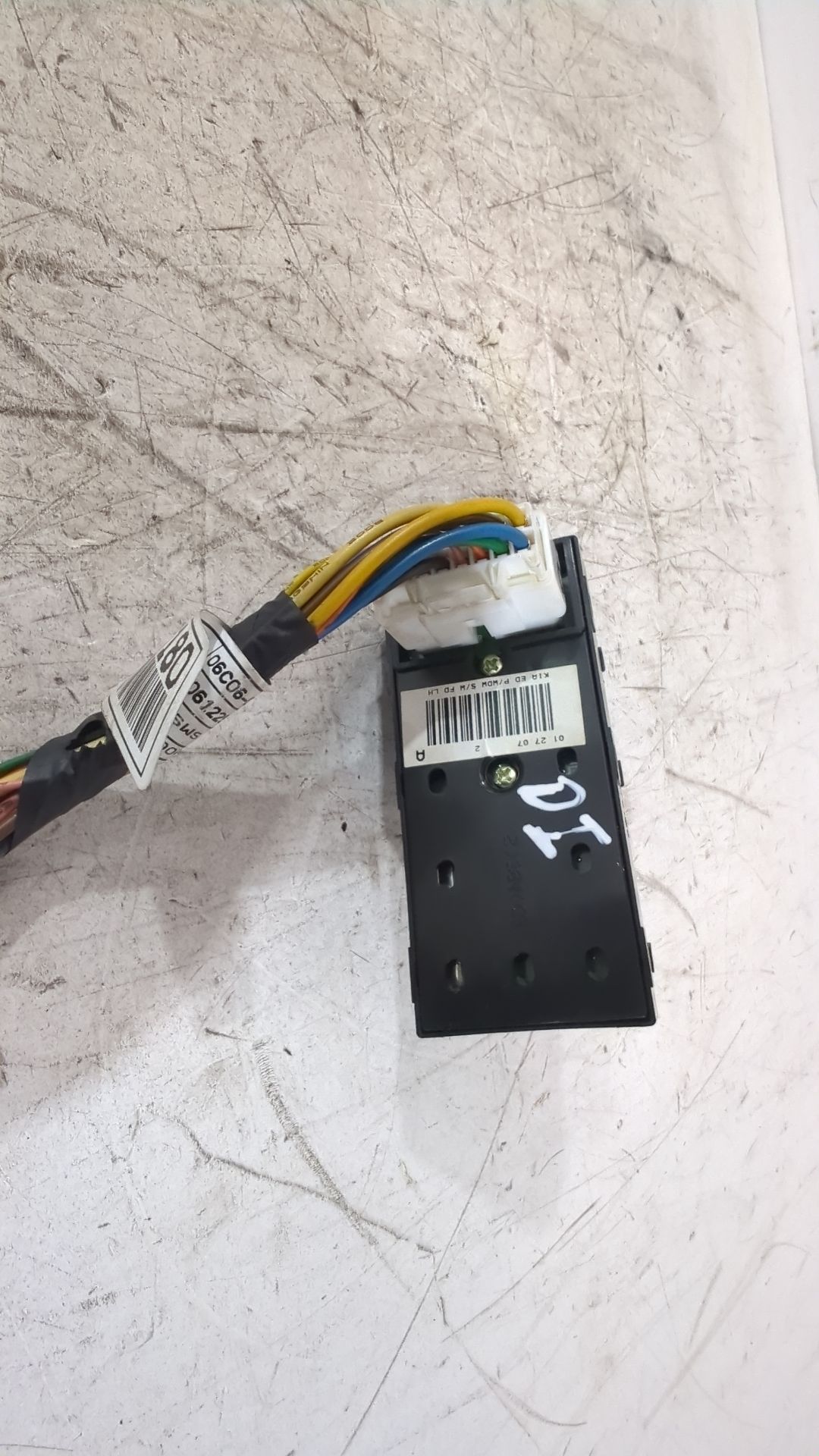 mando_elevalunas_delantero_izquierdo_935701h000eq_kia_cee_d_hatchback_ed_1_6_crdi_90