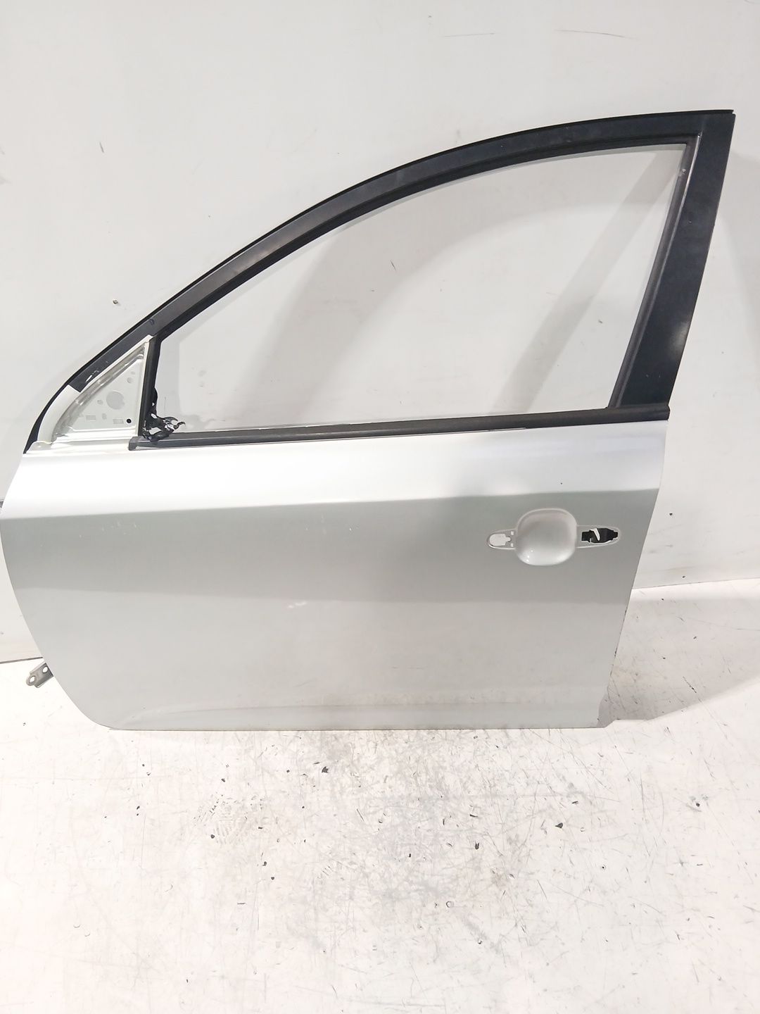 puerta_delantera_izquierda_760031h000_kia_cee_d_hatchback_ed_1_6_crdi_90