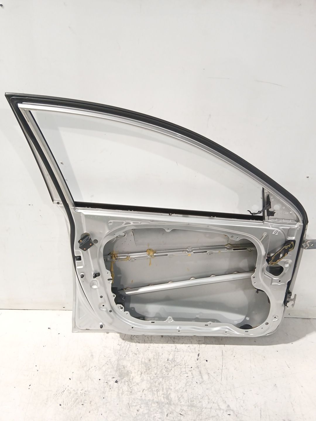 puerta_delantera_izquierda_760031h000_kia_cee_d_hatchback_ed_1_6_crdi_90