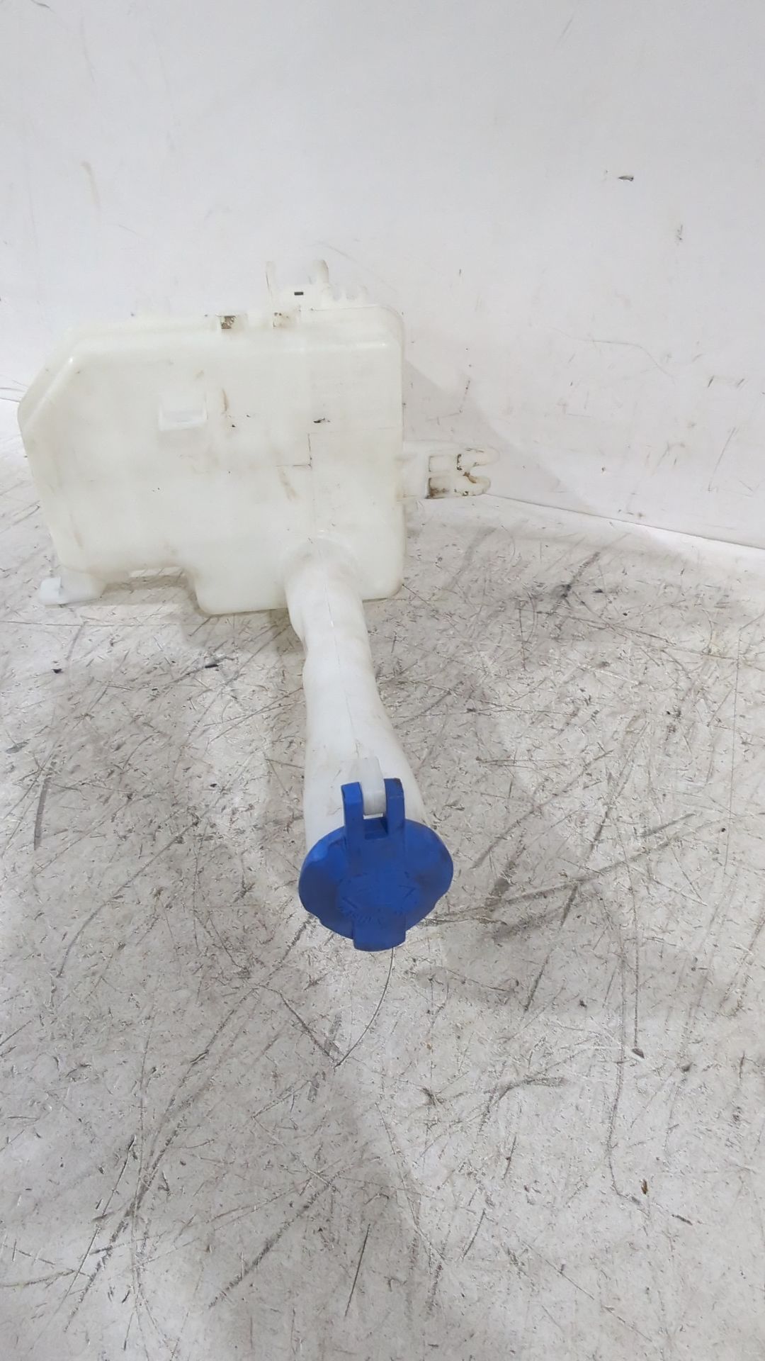 deposito_limpia_986101h101_kia_cee_d_hatchback_ed_1_6_crdi_90