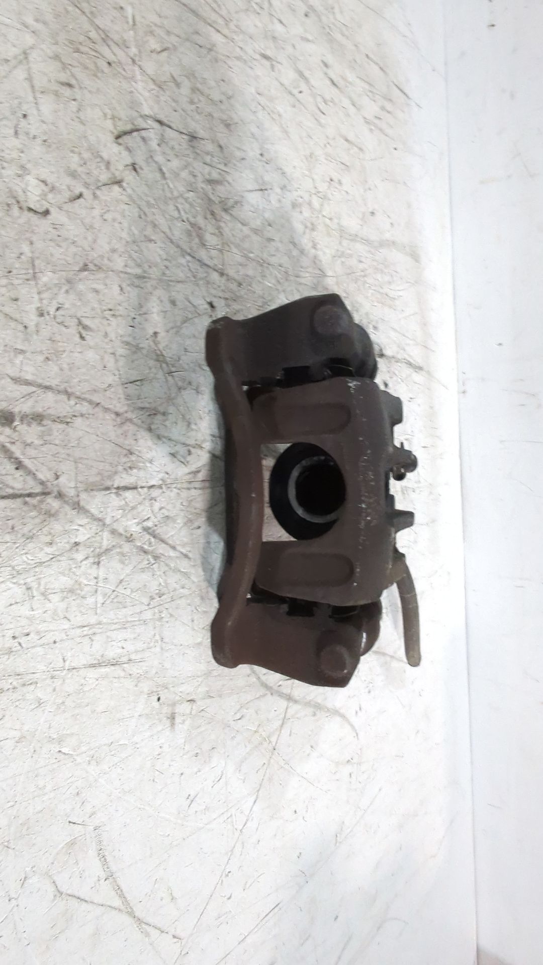 pinza_de_freno_trasera_izquierda_582101h300_kia_cee_d_hatchback_ed_1_6_crdi_90