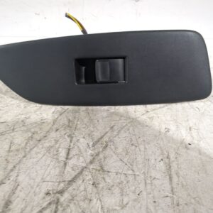 mando_elevalunas_delantero_derecho_848100d030_toyota_auris_e15_1_6_zre151