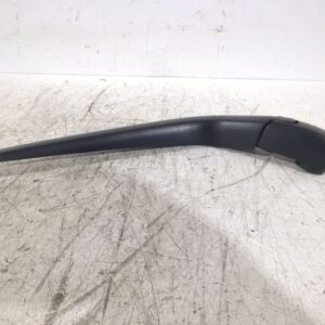 brazo_limpia_trasero_8524102040_toyota_auris_e15_1_6_zre151