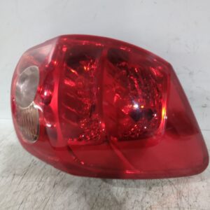 piloto_trasero_izquierdo_8156102380_toyota_auris_e15_1_6_zre151