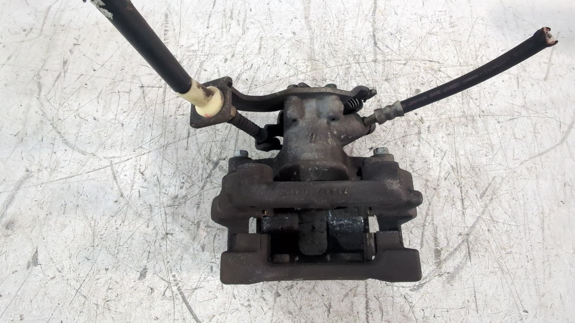 pinza_de_freno_trasera_izquierda_0204y01988_toyota_auris_e15_1_6_zre151