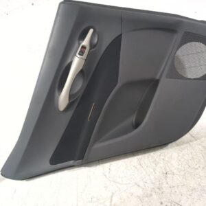 guarnecido_puerta_trasera_izquierda_67788x1f00_toyota_auris_e15_1_6_zre151