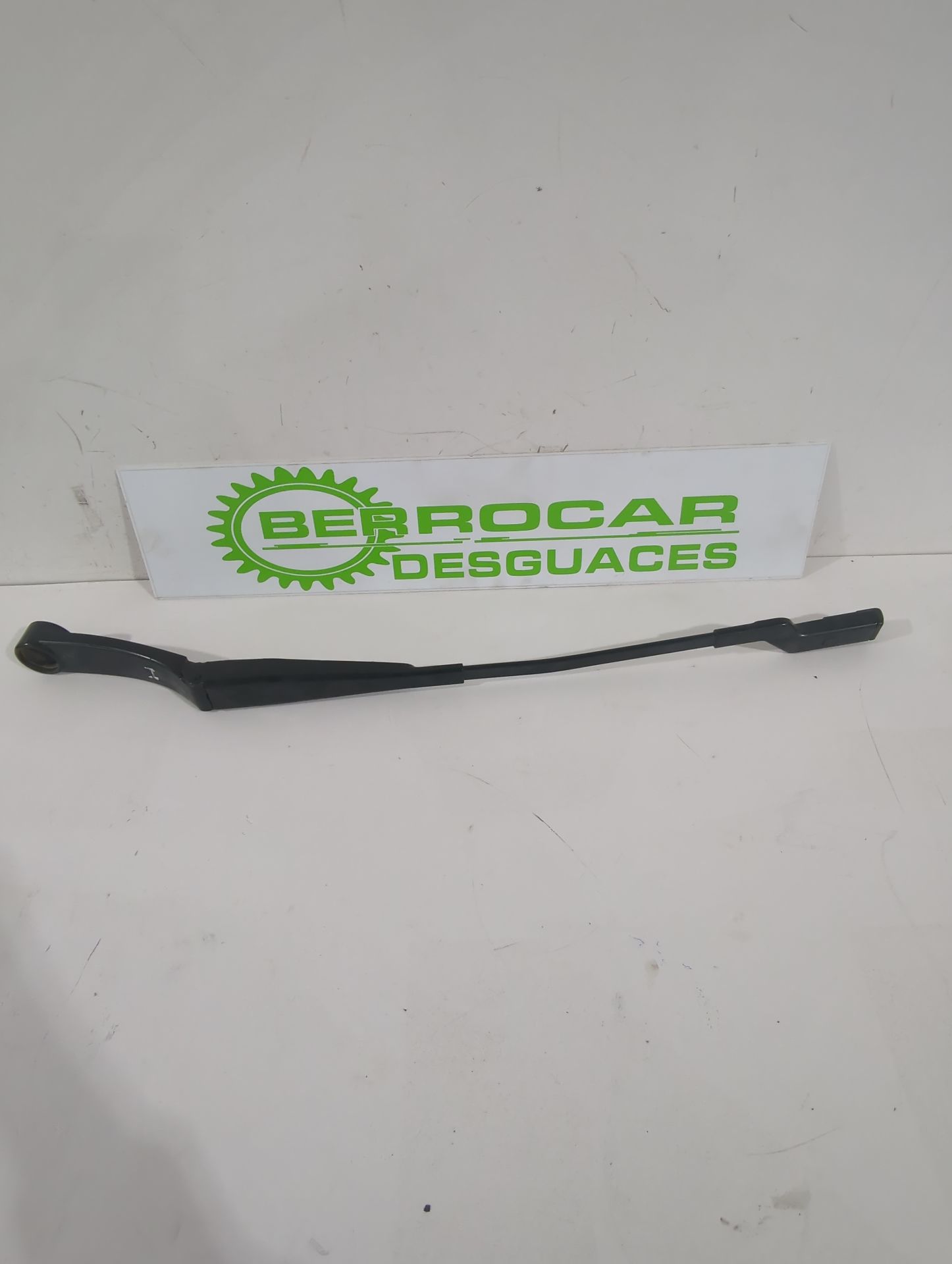 brazo_limpia_delantero_izquierdo_983112l000_hyundai_i30_fd_1_6_crdi