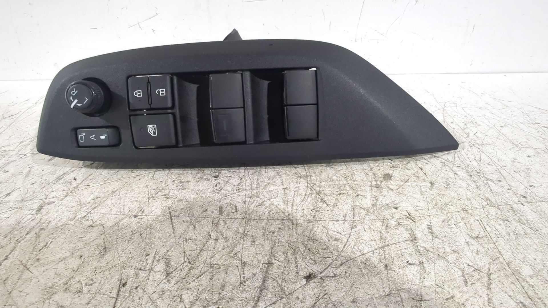 mando_elevalunas_delantero_izquierdo_840400d020_toyota_yaris_p21_pa1_ph1_1_5_hybrid_mxph11